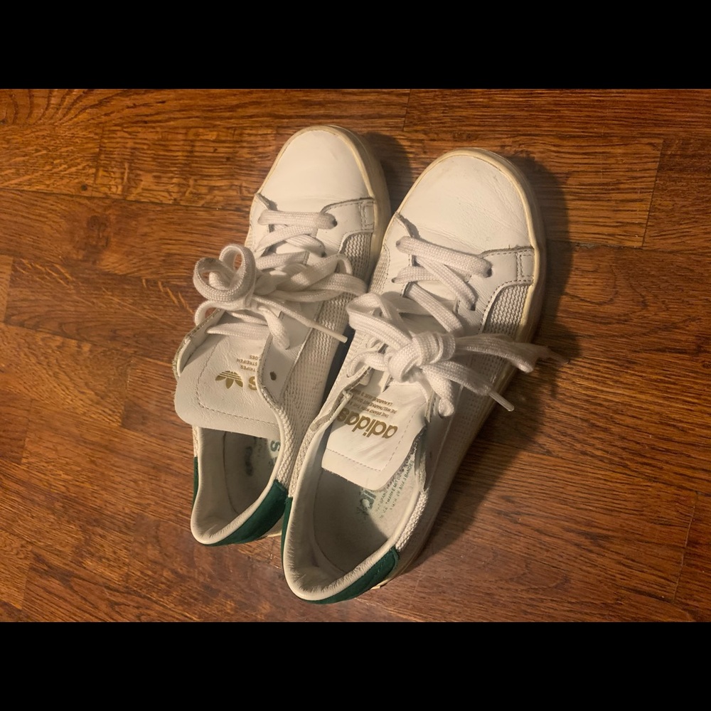 Adidas Courtvantage Sneakers